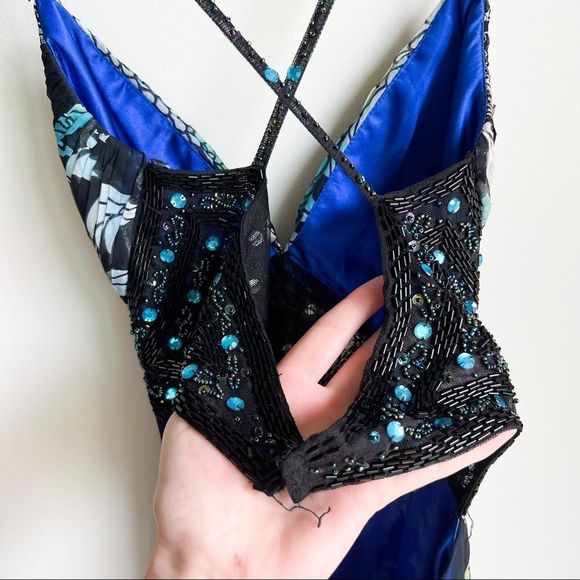 Dave & Johnny By Laura Ryner Silk Cut Out Gown Size 7/8 - Picture 7 of 10